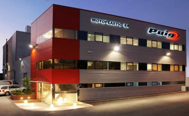 Sede de la empresa española Motoplastic Puig en España. Fabricante de accesorios de moto.