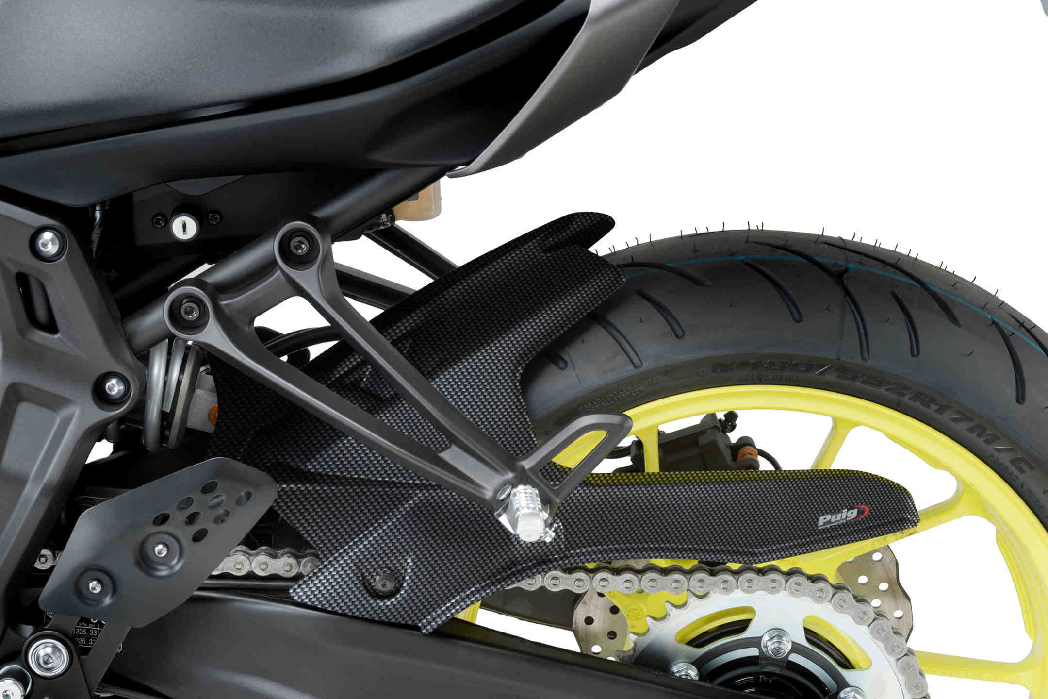 Guardabarros trasero Puig para Yamaha MT 07 1 Guardabarros tarsero para yamaha mt 07 en simil carbono de puig.