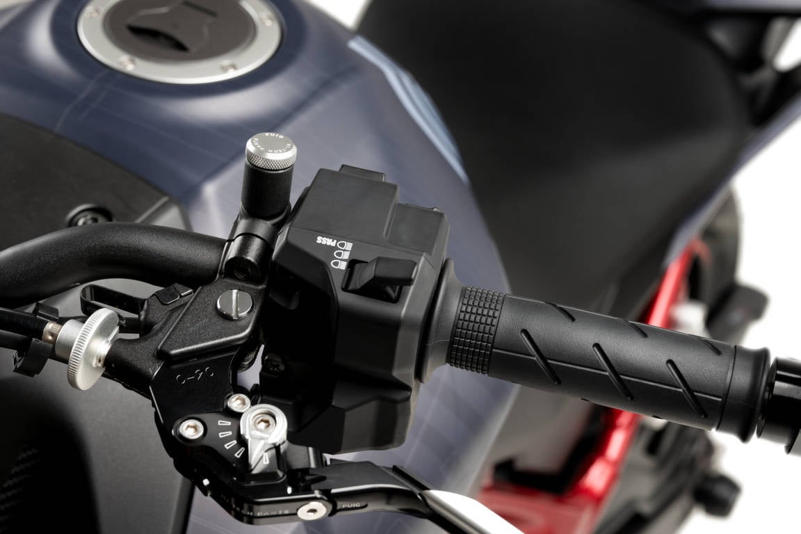 Puig Tapón embellecedor de rosca para retrovisor 1 Tapón de rosca puig para retrovisor en color negro. Ref. 21805N