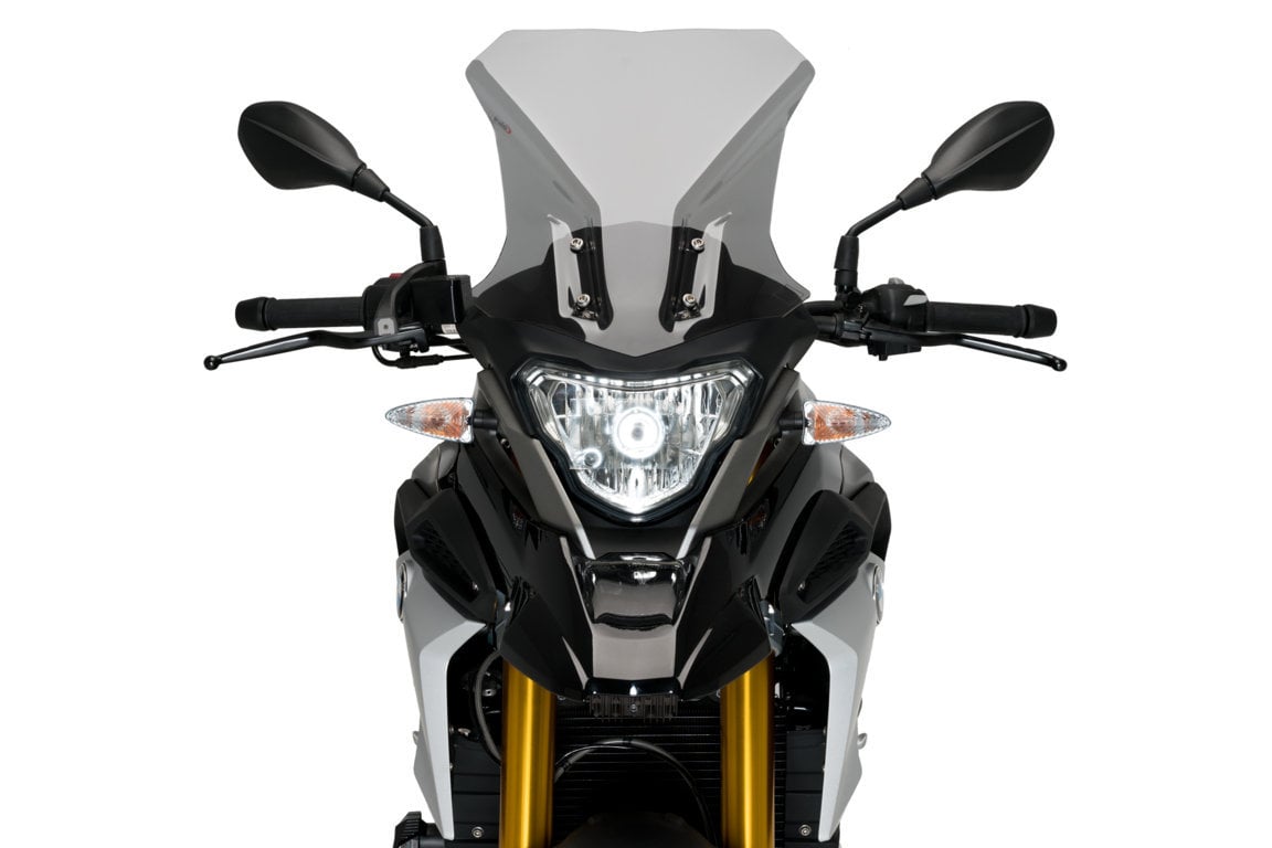 Parabrisas Puig Touring para Bmw G 310 GS 2 Imagen frontal de la Bmw G 310 GS con la Cúpula Puig Touring