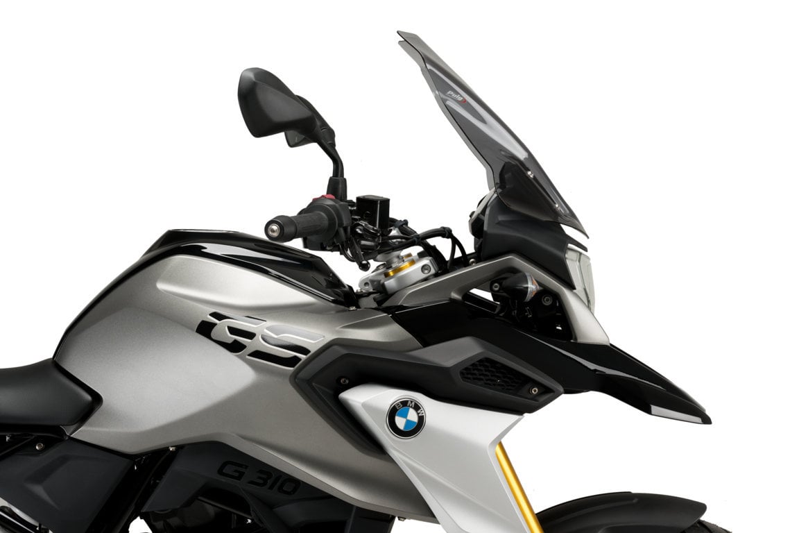 Parabrisas Puig Touring para Bmw G 310 GS 3 Imagen lateral de la Bmw G 310 GS CON LA CÚPULA tOURING DE Motoplastic Puig