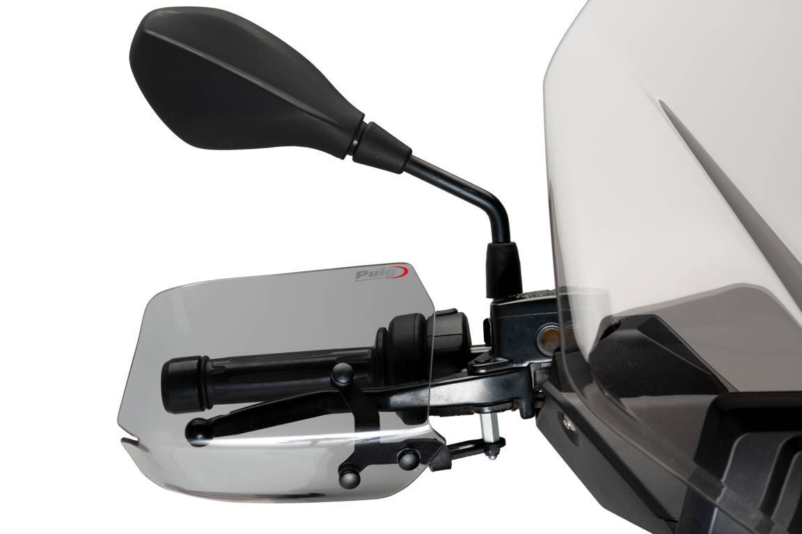 Paramanos Puig para Maxiscooter 1 Paramanos Puig para maxiscooter en color ahumado. Ref: 9652H