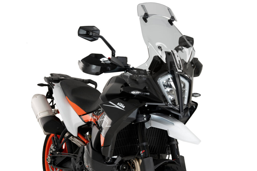 Cúpula Puig Touring con visera para Ktm 890 SMt. Ref: 21992H